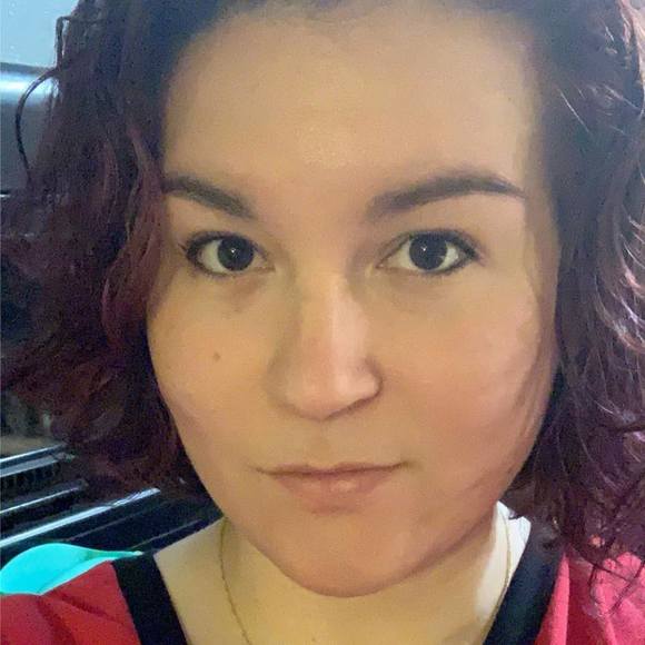 Meet your Posher, Monica - Picture 1 of 1